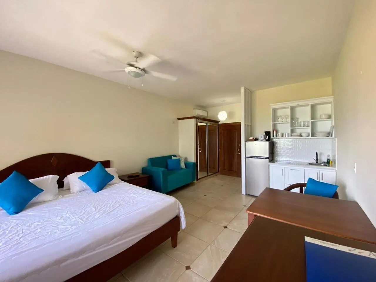 Agualina Kite Hotel Oceanfront Apartments Cabarete